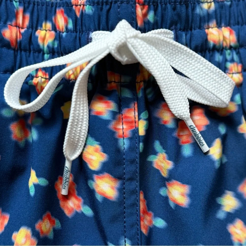 Chubbies Mens “Flowers In Motion” 5.5